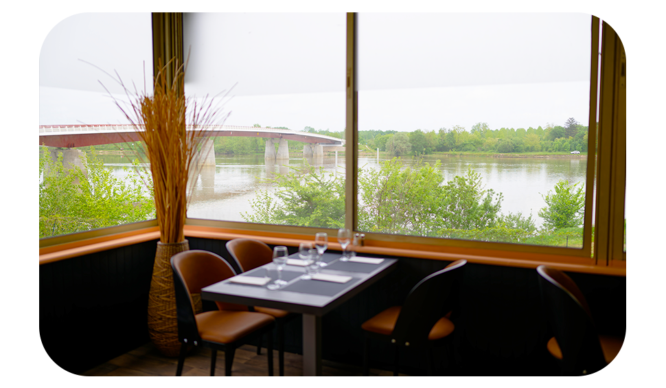 Le restaurant - Les Platanes - Restaurant Crêches-sur-Saône - bien manger CRECHES-SUR-SAONE